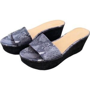 NINE West- Grey / Taupe Snakeskin Wedge Mules- size 8 1/2